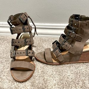 Dolce Vita Grey Nubuck leather sandals, 2 1/2” heel. Size 6 M.